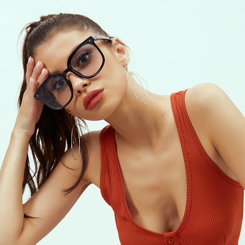 折りたたみサングラス ケース付き サングラス 女性用 ファッション エアクッション メガネ UV 400 メガネ