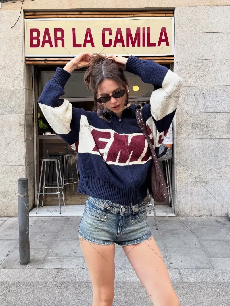 Retro Harajuku Spliced ​​zipper Knit Sweater New Fashionable Casual Sweater Men American Y2k Letter Embroidery Clothing Women
