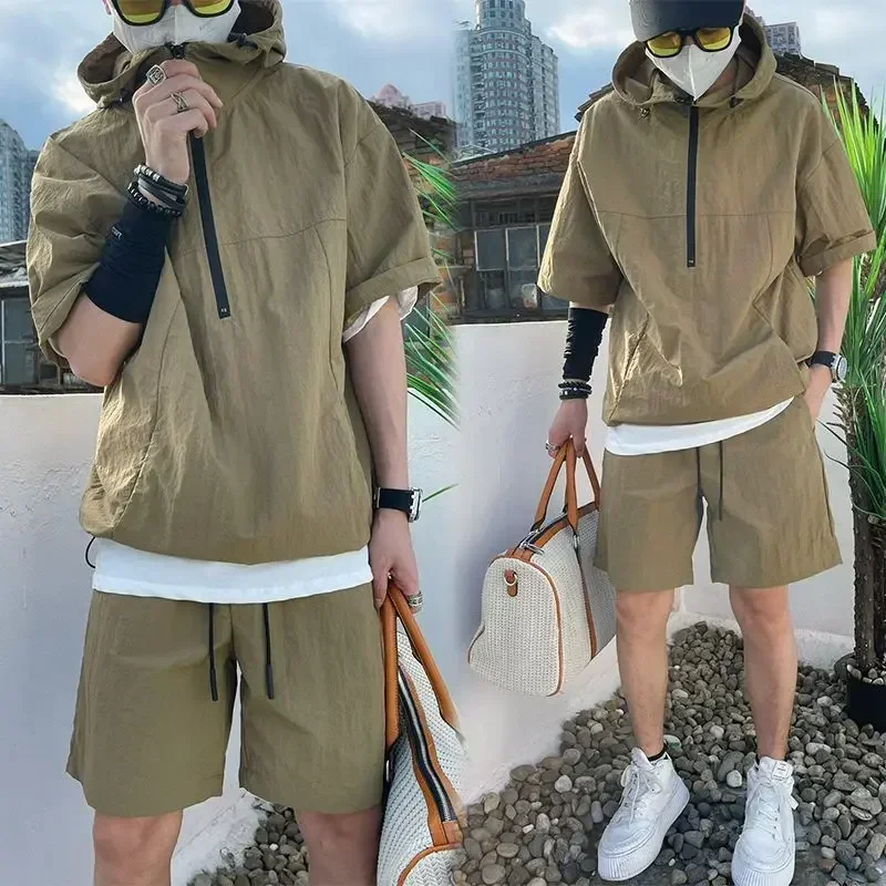 Letni zestaw w stylu Cargo Męska koszulka z kapturem i krótkim rękawem Luźna moda Wysokiej jakości przystojny garnitur bluza