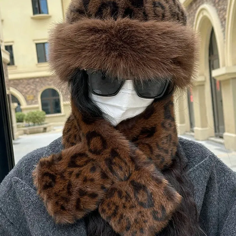 Retro Leopard Print Plush Basin Hat Women's Autumn and Winter Scarf, Cold Resistant and Warm, Imitation Fur Mongolian Hat Scarf