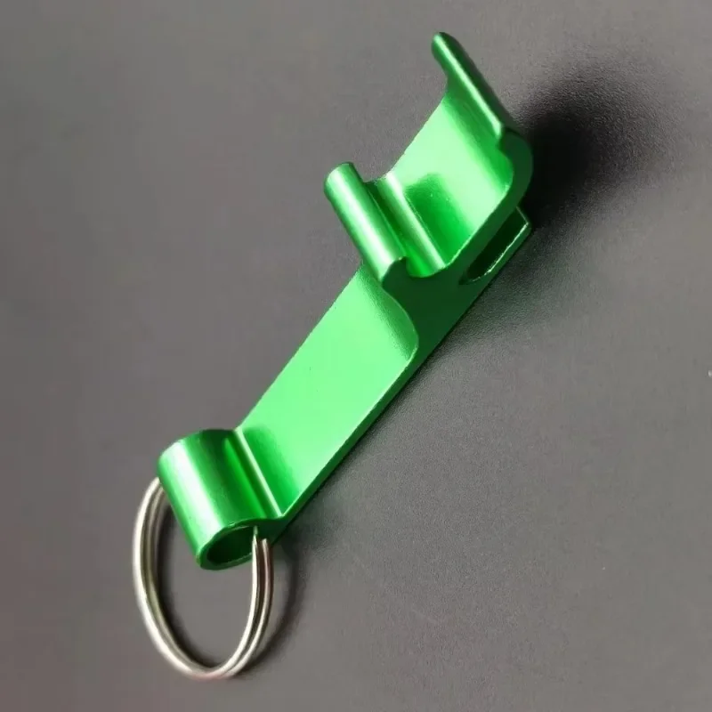 カスタムカラーボトルオープナーキーホルダー金属ビールキッチン飲料缶キーリングブランク DIY 人格男性女性ギフトかわいいキーチェーン