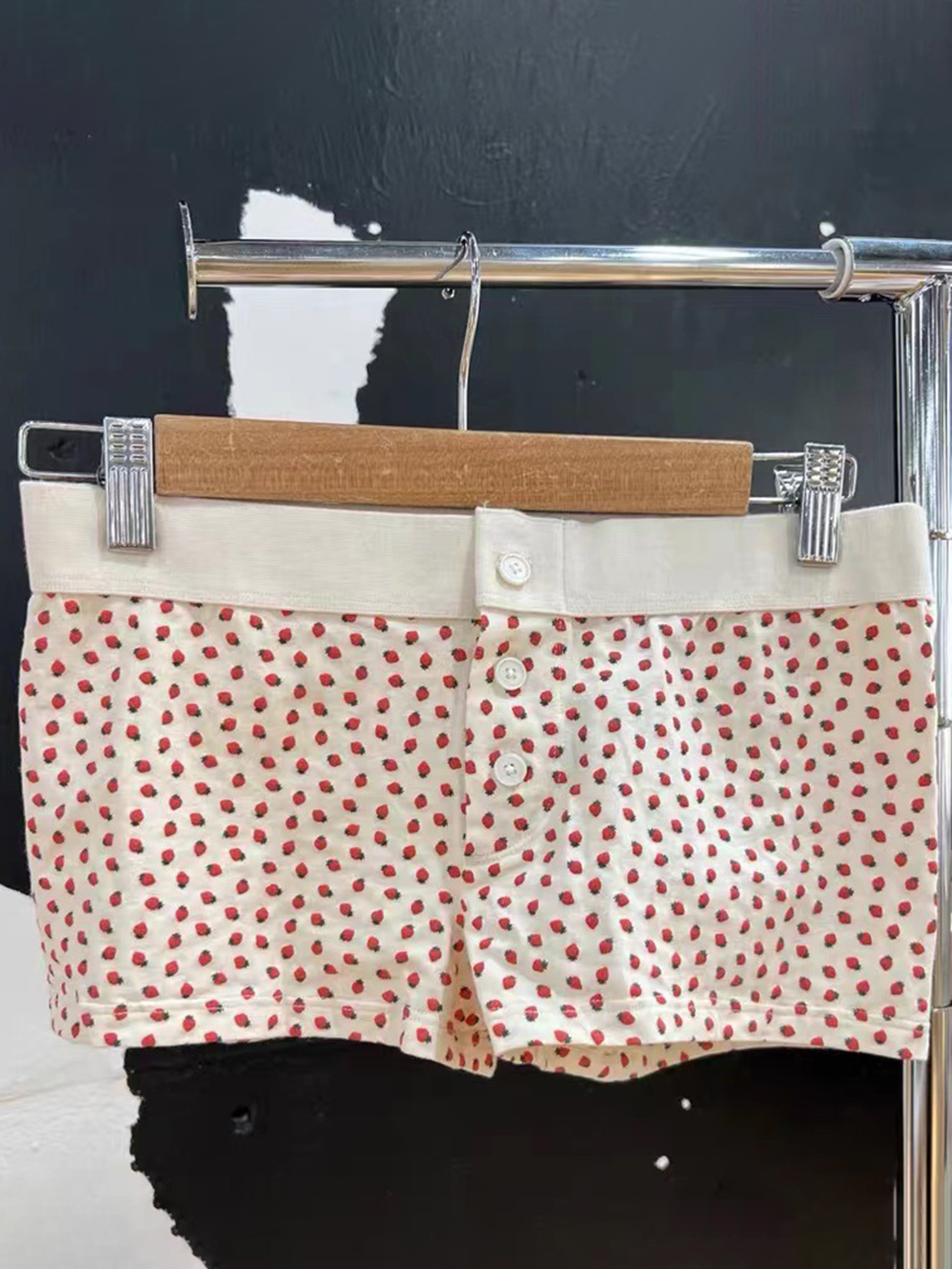 Colete de morango shorts 2 peças conjunto mulher ilhó arco fino regata com cintura elástica retalhos em linha reta calça curta conjuntos doces