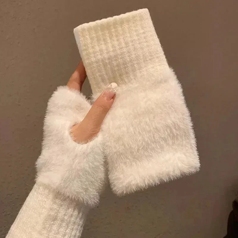 Fashionable Half Finger Gloves Suitable for Women's Soft and Warm Winter Luxurious Solid Color Plush Knitted Fingerless Gloves