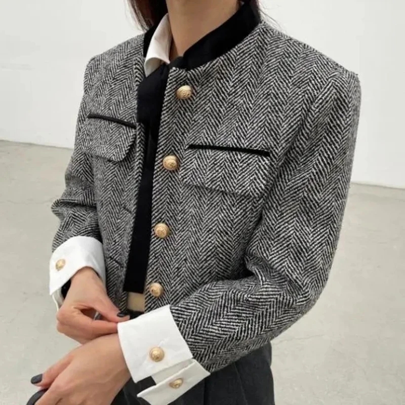 Biyaby Metall Knopf Stehkragen Jacken für Frauen Koreanischen Stil Taschen Plaid Mantel Frau 2024 Frühling Langarm Abgeschnitten Jacke