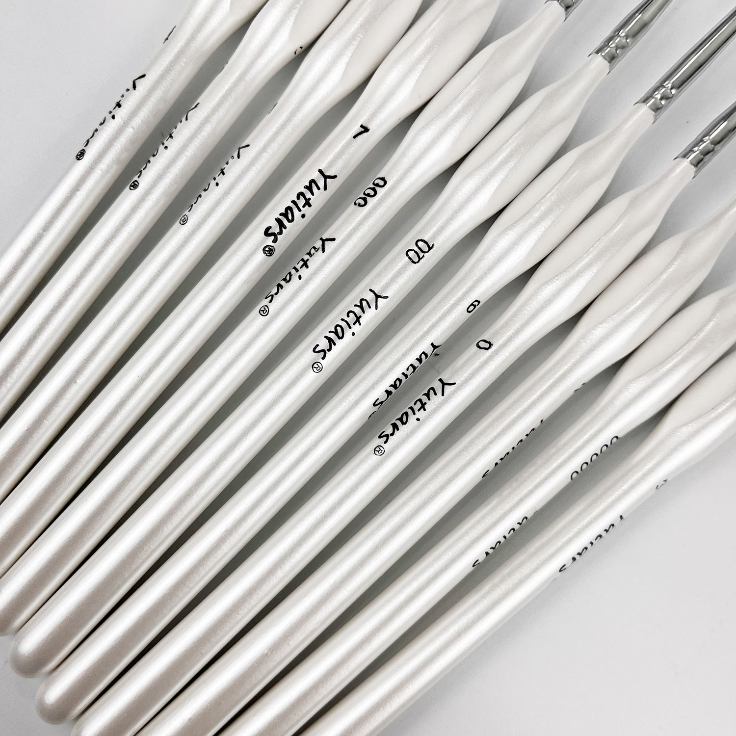 Yutiars 디테일 페인트 브러시 세트, 미세 디테일링 및 아트 페인팅용 미니어처 브러시, 아크릴, 오일, 수채화 및 페인트, 11 개