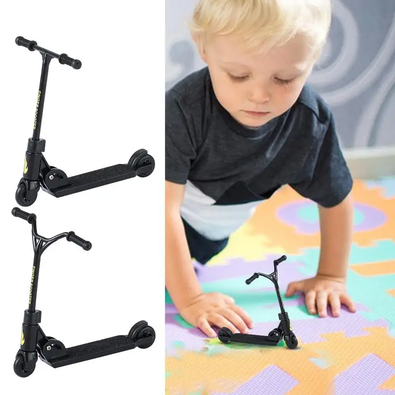สกู๊ตเตอร์นิ้ว Interactive ของเล่นนิ้วมือ Finger Skteboard ชุด Mini Stunt Scooter สเก็ตบอร์ดแบบพับได้นิ้วมือกีฬาของเล่นเด็กของขวัญ