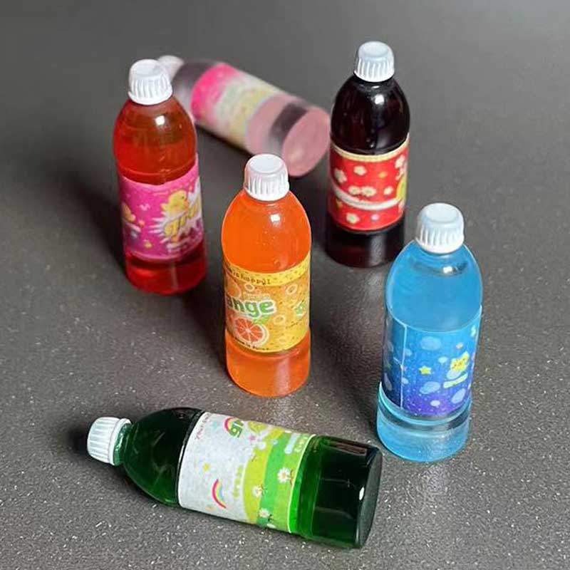 Śliczna miniaturowa symulacja Mini butelka wody do piwa Model napojów dla figurek akcji Akcesoria do domku dla lalek Zabawki dla dzieci Playtend Play