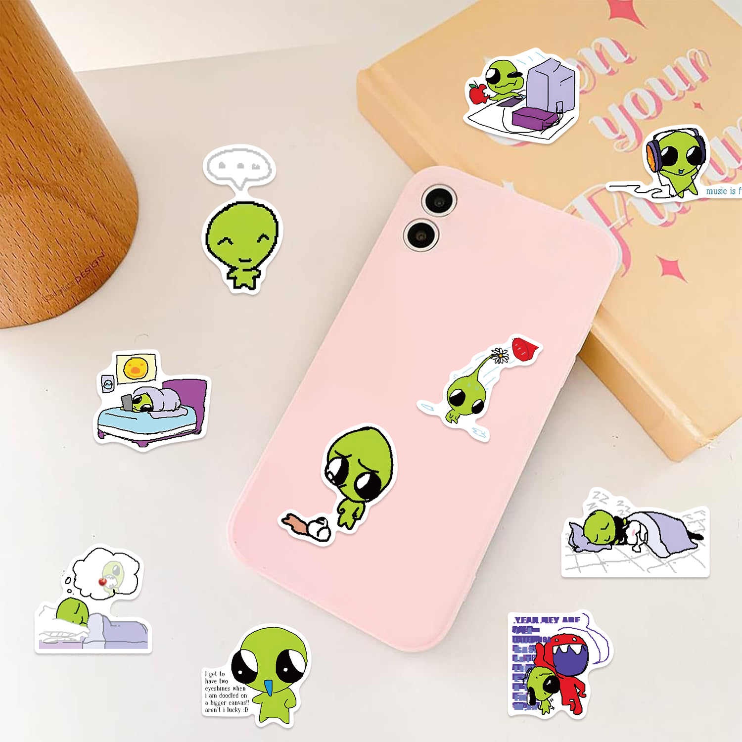 52 peças adesivos alienígenas verdes decalques de pvc reutilizáveis à prova d'água com designs caprichosos para laptops garrafas de água skates bagagem