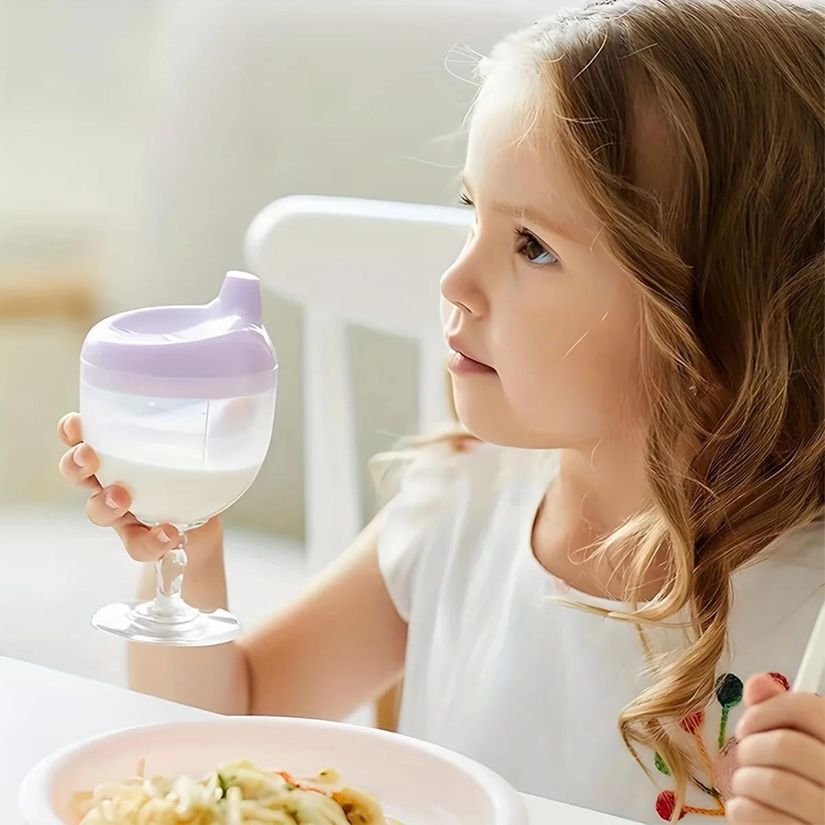 1 Stück lustiger Partybecher für Kinder, fröhlicher Baby-Wein-Schnabeltasse, Saftmilch-Wasser-Trainingsbecher, Kunststoff-Becher für die Geburtstagsfeier