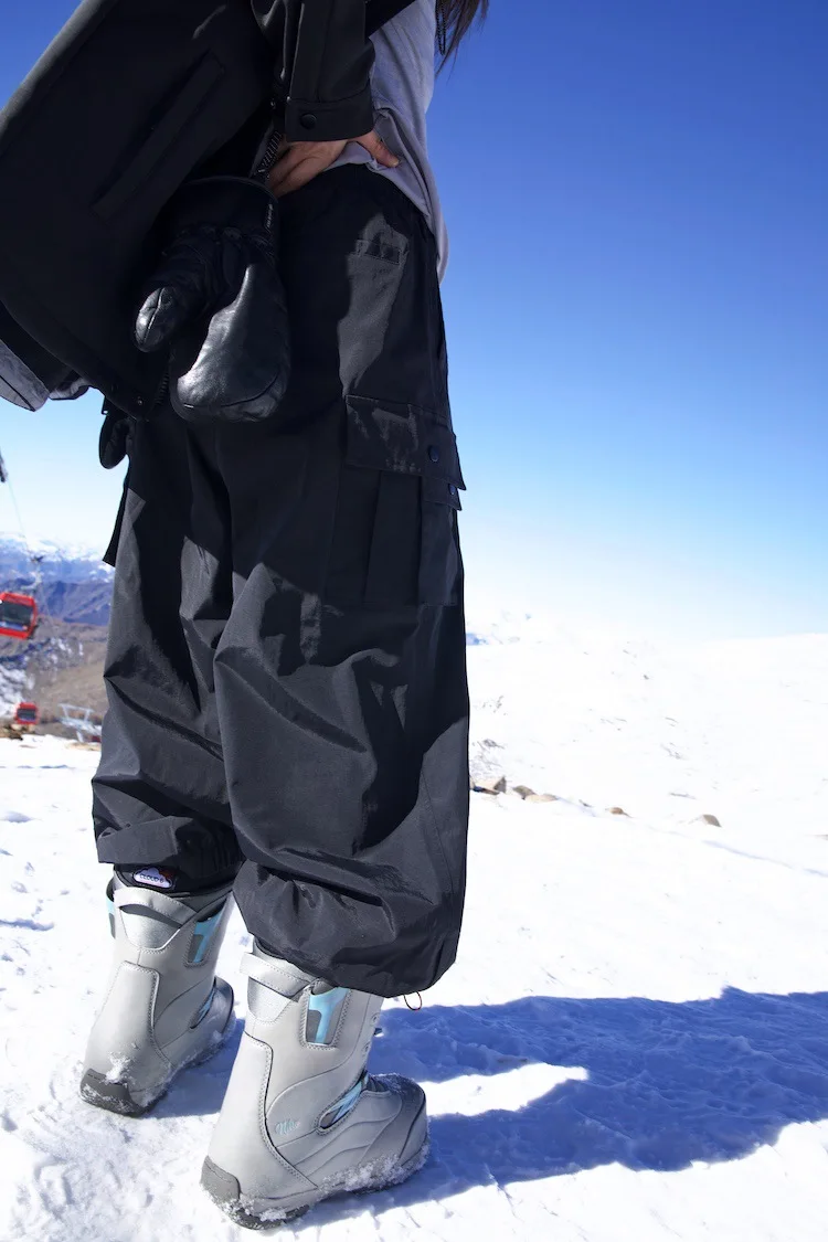 2024 男性女性スキーだぶだぶのパンツ暖かい緩いスキースキーズボン冬の屋外防水女性の雪スノーボードパンツ服