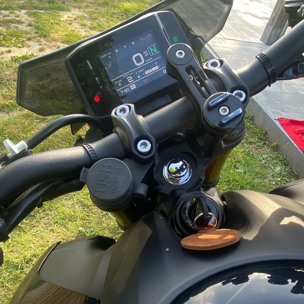 Salida USB DC para motocicleta Yamaha MT-07 MT-09 SP Tracer 900 FZ-09 FZ-07 Tracer XSR 700 12V DV Kit convertidor de salida adaptador USB