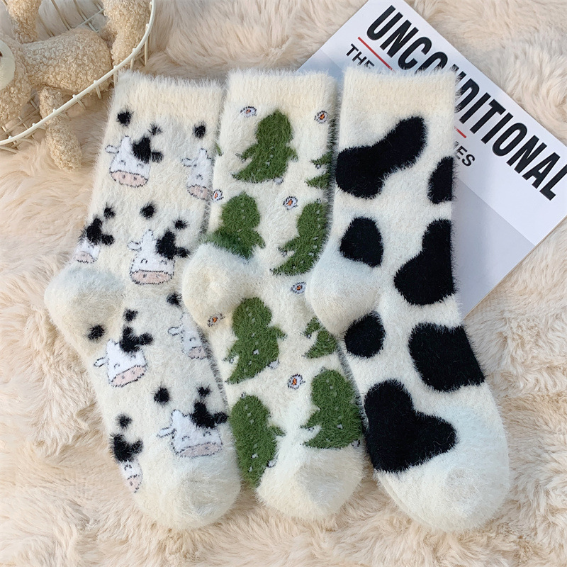 2 Paar süße Kuhflecken-Drucks ocken, verdickte und warme Korallen vlies socken, Damen strümpfe und Strumpfwaren