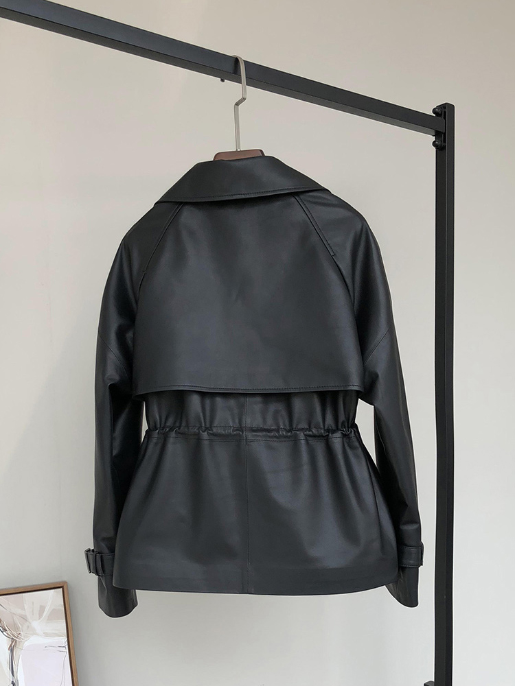 Nerazzurri ฤดูใบไม้ผลิสีดำสั้นนุ่มหนัง Faux Trench Coat สำหรับผู้หญิง Raglan Sleeve Lapel คู่แฟชั่น