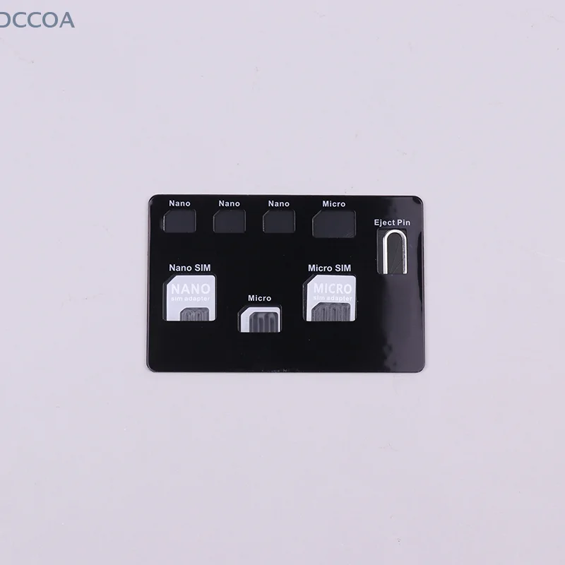 W zestawie w smukłe etui na karty SIM i etui na karty Microsd i przypinka do telefonu