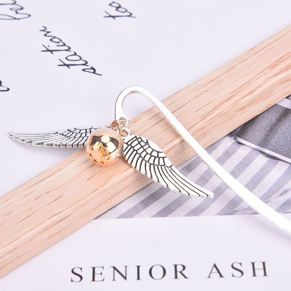 Vintage Wing Snitch Metal Bookmark Deathly Hallows Index Divider For Reading Notebook Book Mark Marque Page Mate Marker Retro