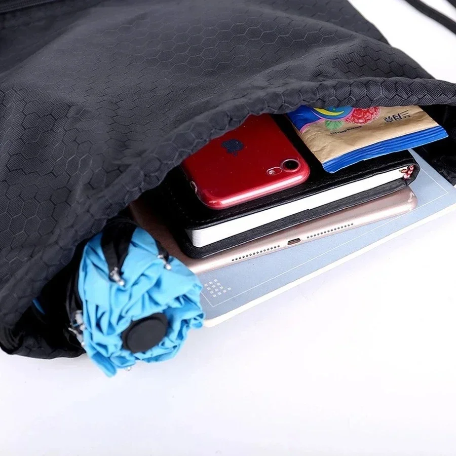 กลางแจ้งกันน้ํายิมกระเป๋าฟิตเนสกระเป๋าเป้สะพายหลัง Drawstring Shop กระเป๋าเดินป่าตั้งแคมป์ชายหาดว่ายน้ําผู้ชายผู้หญิงกีฬากระเป๋า