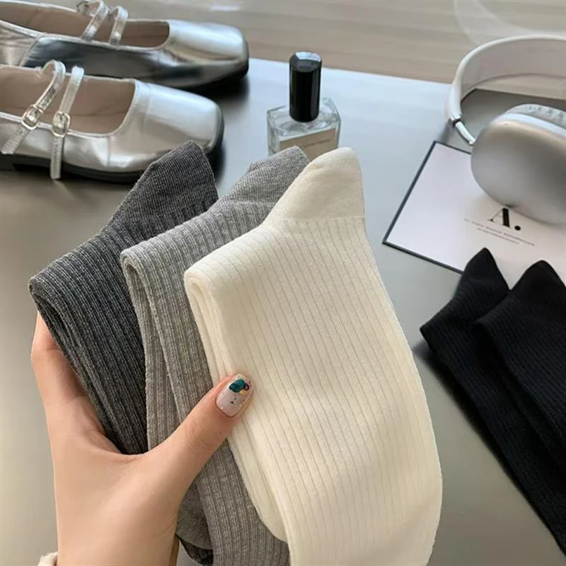 4/8 pares de calcetines de pierna media a pequeña para mujer, calcetines hasta la rodilla, calcetines negros, blancos, grises, calcetines apilados transparentes de estilo dulce fino de verano