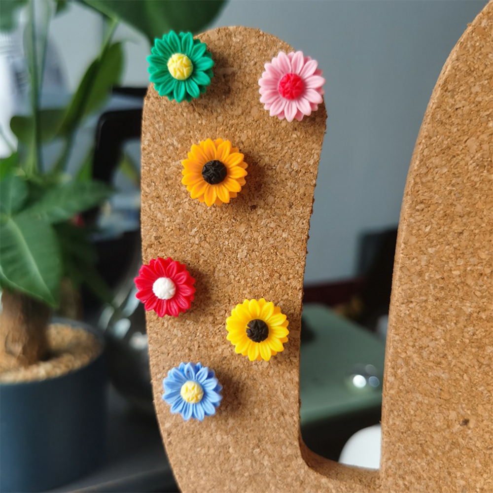 1 коробка, кнопочные булавки в форме подсолнуха