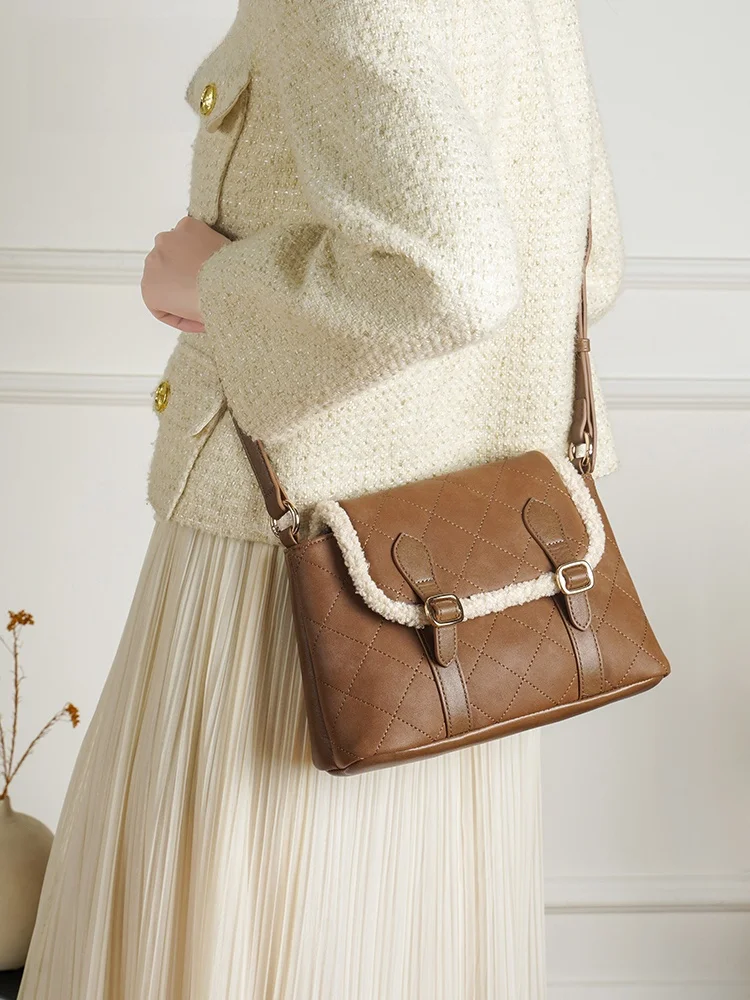 Daphne bolsa de ombro de pele marrom 2025 novo outono inverno commute versátil bolsa simples retrô pequena bolsa quadrada para mulheres