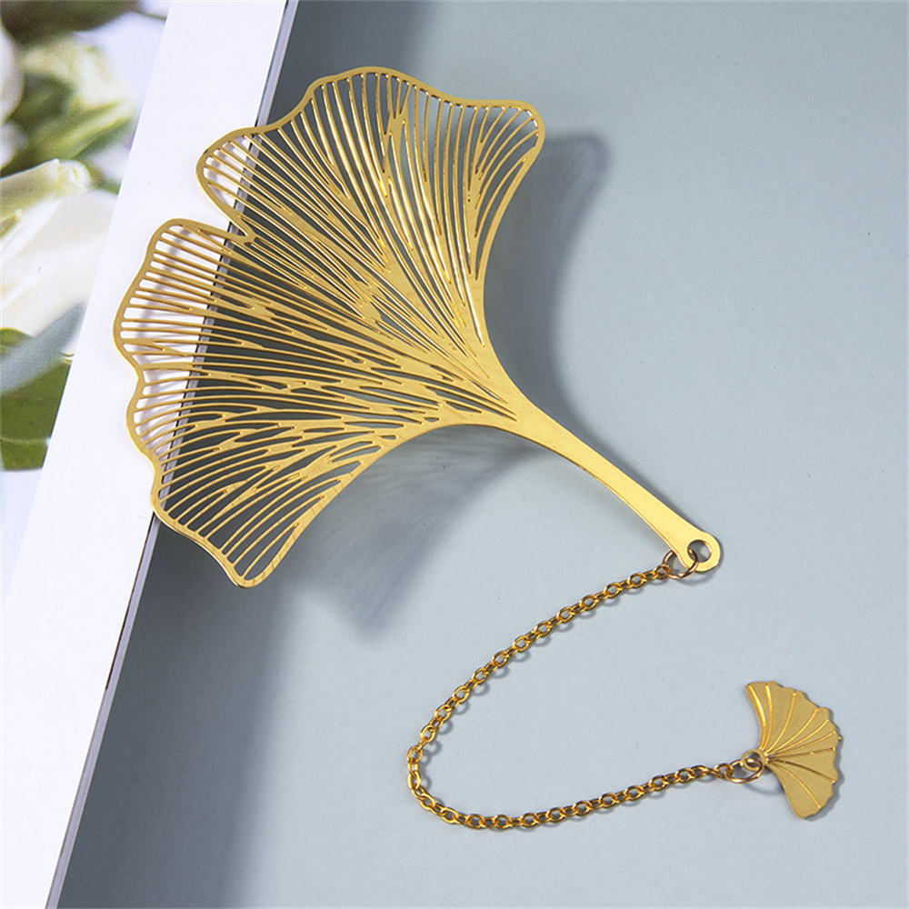 1 PC GOLD Hollow แปะก๊วย Biloba Maple Leaf Lotus Vein โลหะบุ๊คมาร์คนักเรียนสไตล์จีนเครื่องเขียน Retro Book Marks ของขวัญ