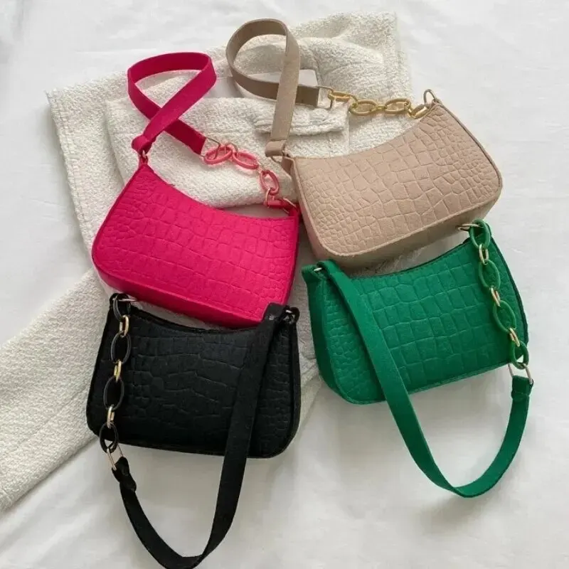 Borsa da donna di lusso con design a ascella in feltro, borsa da donna alla moda rilasciata sotto una mezzaluna, piccola borsa quadrata, design a ascella in feltro da donna Luxu