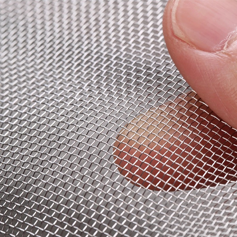 304 Stainless Steel Mesh Woven Metal 30 Mesh Hole 0.07mm Suitable for Ventilation Cages Garden Windows and Filter Screens