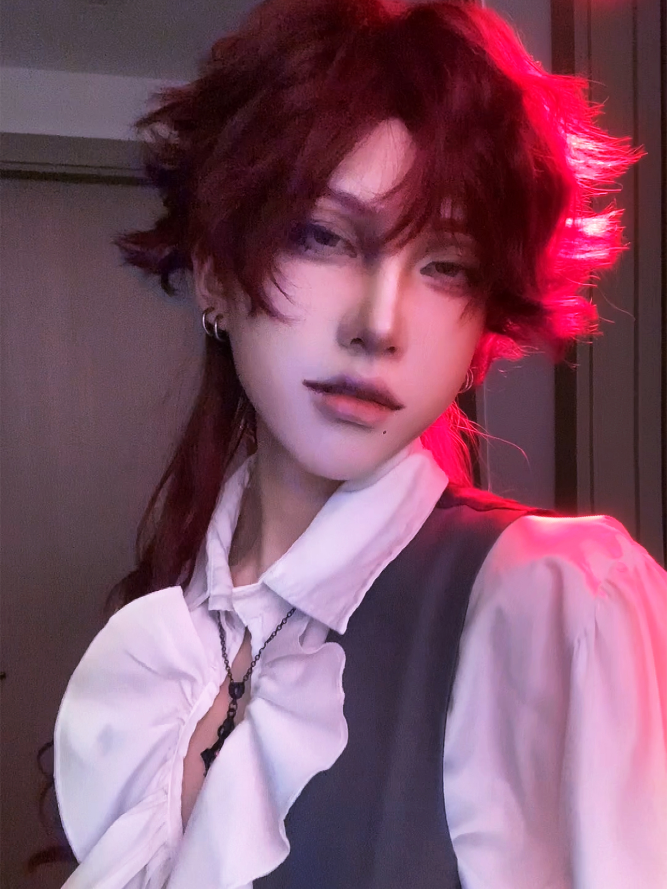 12 Polegada cabelo curto ondulado com 24 Polegada cabelo trançado vinho vermelho perucas sintéticas com bang peruca para homem ou mulher cosplay resistente ao calor