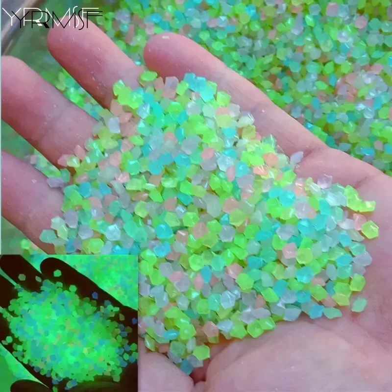 2000pcs 3-5mm Luminous Sand Glow in Dark Pebbles Stone Home Potted Garden Yard Outdoor Path Lawn Decorations Aquarium Decor Sand