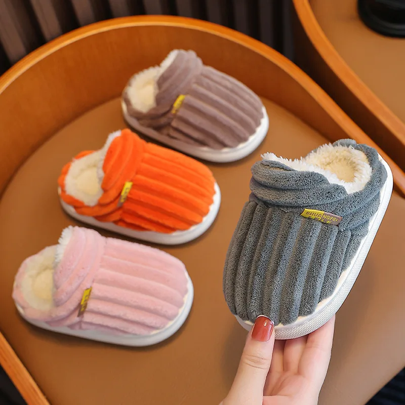 Winterkatoenen kinderpantoffels voor jongens en meisjes, antislip en warme tassen, en ouder-kind pluizig en pluche babykatoen
