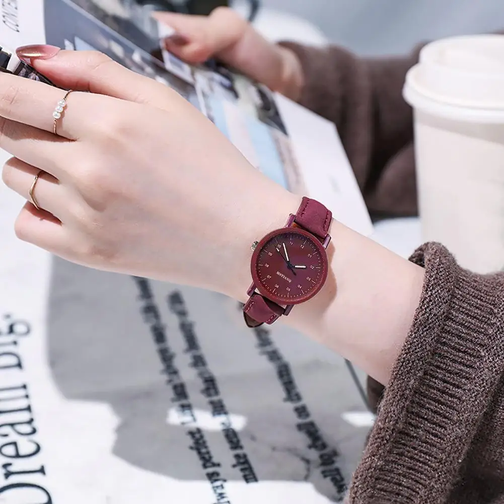 Reloj simulado para mujer, correa de cuero, reloj coreano para mujer, reloj de pulsera de cuarzo de estilo Simple a la moda, reloj de pulsera para mujer