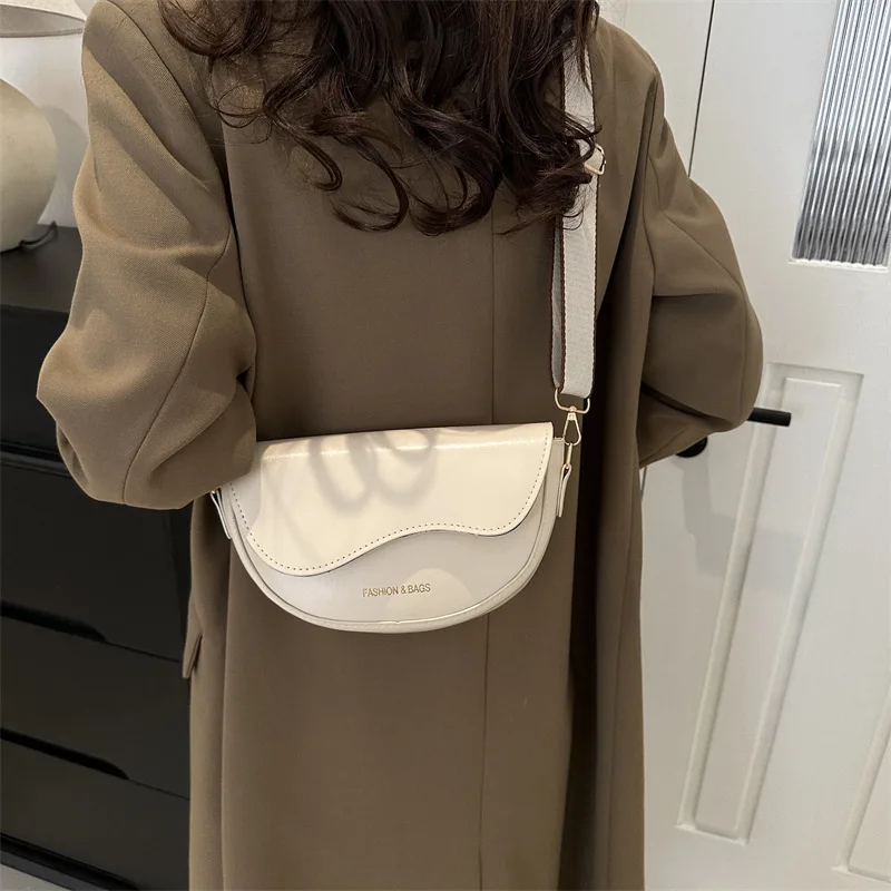 Borsa da donna vintage in tinta unita con patta piccola borsa da spalla sotto le ascelle borsa a tracolla con tracolla larga in pelle PU moda zwq