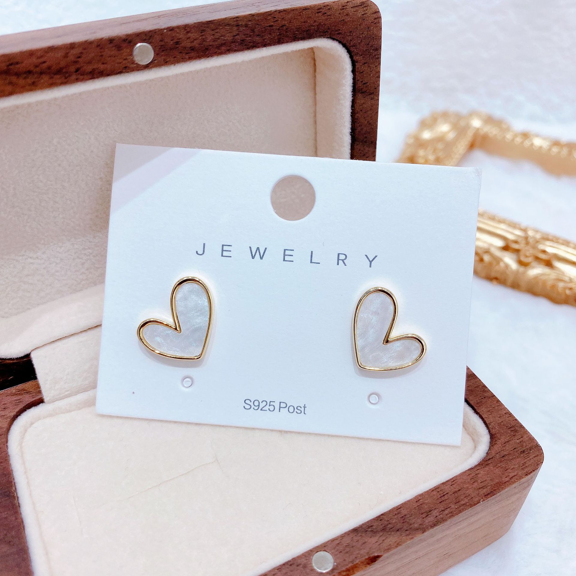 IFYOUOO Orecchini vintage a forma di cuore piccolo per le donne Gioielli di moda Regalo Delicati orecchini dolci per ragazze
