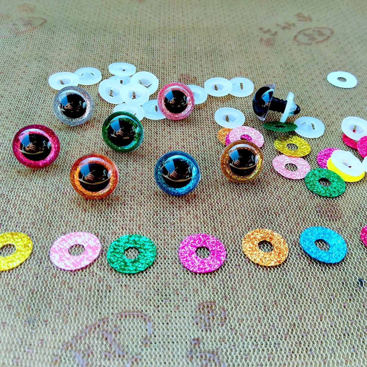 20 個 3D プラスチックグリッター安全目かぎ針編みおもちゃあみぐるみ Diy ミックスバルク混合サイズおもちゃ人形作り 10/12/14/16/18/20/22 ミリメートル