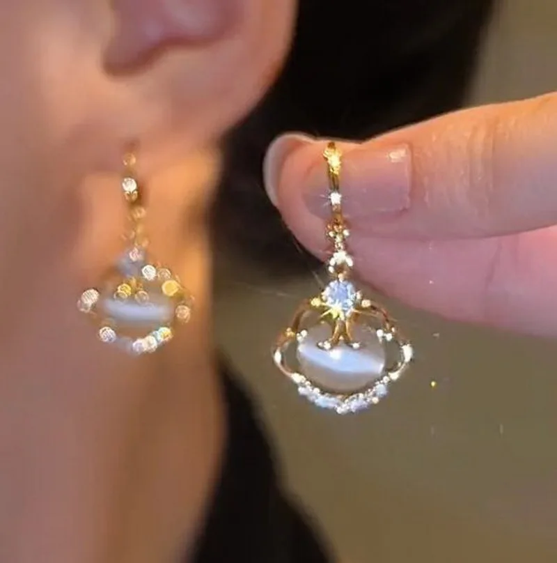 2022 Baru Wanita Mewah Berlian Imitasi Anting Opal Korea Mode Perhiasan Pesta Anak Perempuan Temperamen Aksesori Anting-Anting Yang Tidak Biasa