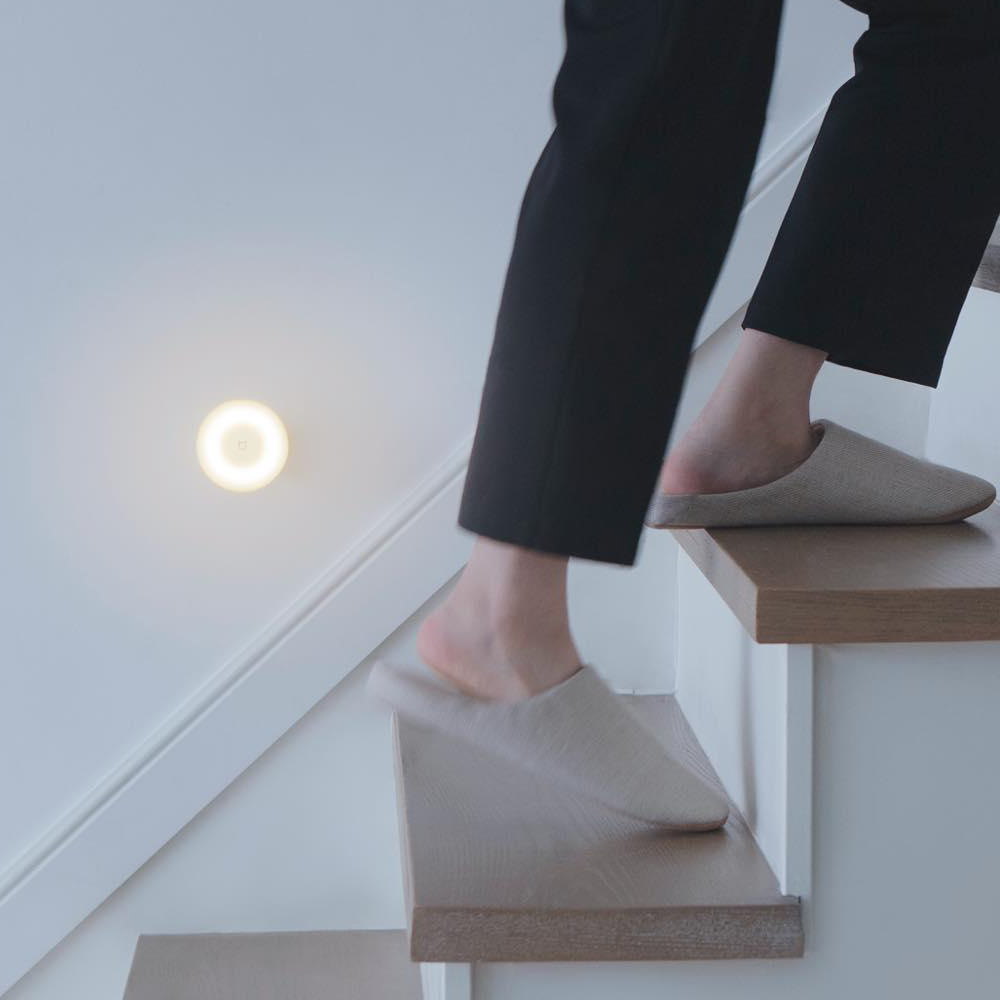 Veilleuse XIAOMI MIJIA 2 avec design magnétique, 360 ° Éclairage rotatif, deux lampes à luminosité réglable, capteurs de mouvement et de lumière