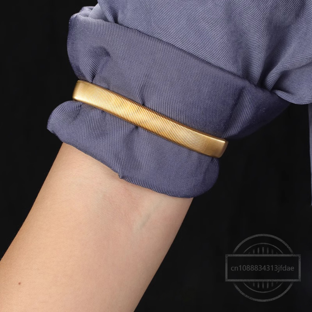 2 stks/paar antislip elastische shirt mouwhouders metalen armbanden band stretch kousenbanden voor dames heren