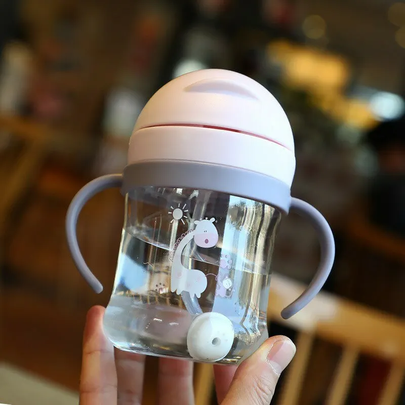 1/2 pz 250 ml Rosa Bambino Bere Tazza Biberon Con Paglia Palla di Gravità di Ampio Calibro Bere Bottiglia di Latte di Acqua Con Maniglia