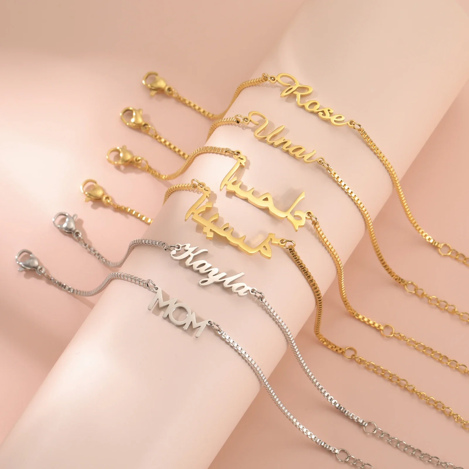 Vrouwen Meisjes Gepersonaliseerde Naam Armband Roestvrij Stalen Box Chain Letter Aangepaste Charm Armbanden Unieke Aangepaste Sieraden Cadeau