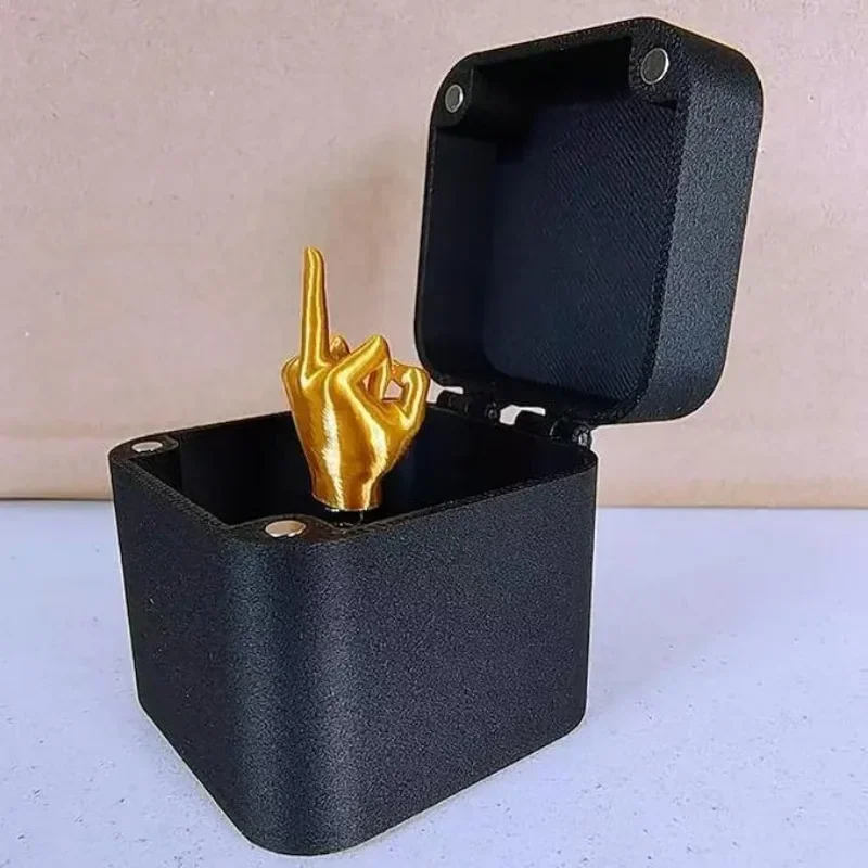 คริสต์มาสที่น่าสนใจ Prank ของขวัญนิ้วกลางในกล่องคริสต์มาสกล่องตลกสร้างสรรค์ของขวัญตกแต่งโต๊ะตกแต่งบ้าน