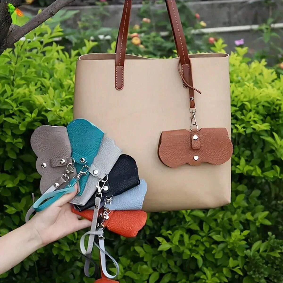 1pc Litchi Custodia per occhiali in rilievo Carino appeso Occhiali da sole in pelle PU Occhiali da lettura Borsa portaoggetti Porta occhiali da viaggio portatile