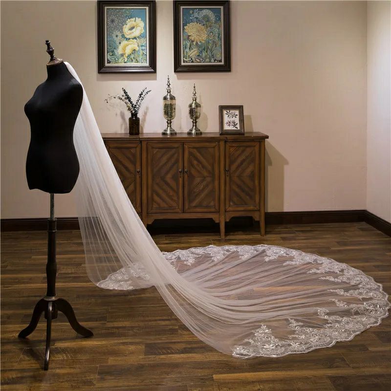 Véu de casamento com borda de renda, longo, luxuoso, aplique de lantejoulas, branco/marfim, véu com pente, catedral, uma camada, 3 metros