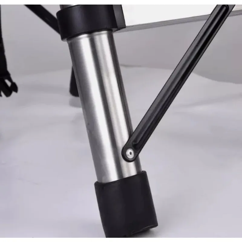 Moderna scala di estensione telescopica in acciaio inossidabile da 1,4 m + 1,4 m Design portatile pieghevole a spina di pesce per uso domestico