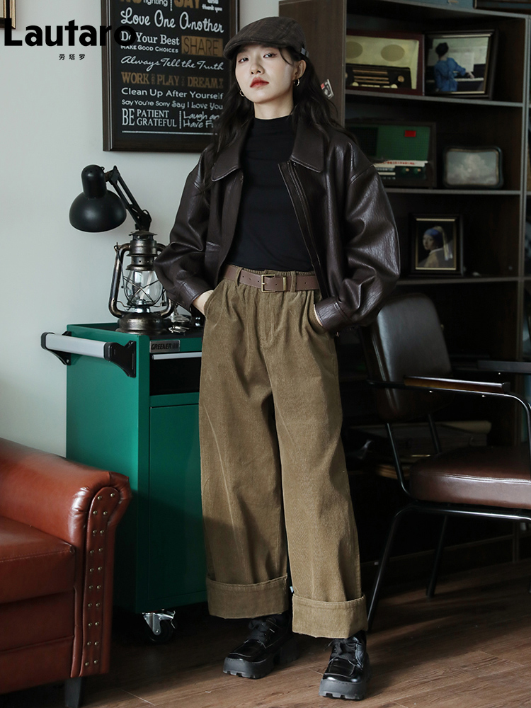 Lautaro แจ็กเก็ตหนัง PU แข็งสั้นสีน้ำตาลเข้มสำหรับฤดูใบไม้ผลิฤดูใบไม้ร่วงเท่ๆ2024เสื้อผ้าดีไซน์หรูหรามีซิปสำหรับผู้หญิง