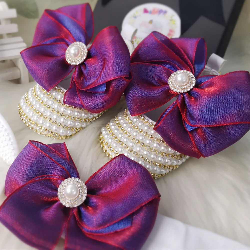 Chaussures de Bébé Nacrées et Bandeau de Sauna, Ensemble Cadeau pour Nouveau-Né, Perle Ivoire, Marque de Styliste, Ballerines CPull pour Fille de 0 à 1 An