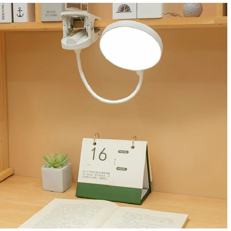 Oplaadbare LED-clip-bureaulamp USB-aanraakbediening 3 kleurmodi Dimbare oogbescherming Leeslamp voor bedtafel Boek Nacht