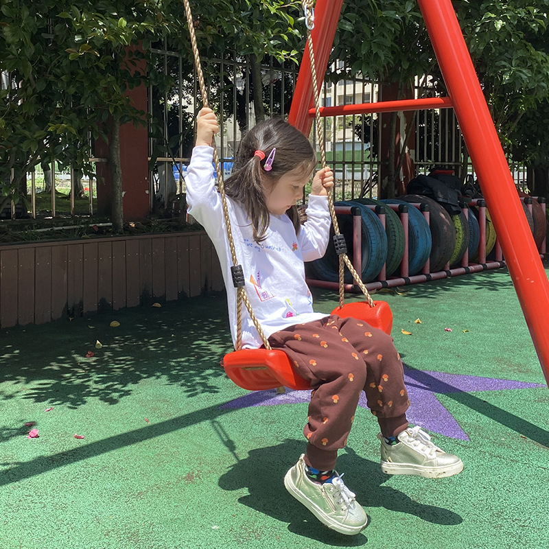 Balanço ao ar livre para crianças pequenas, balanço de jardim para bebês de plástico