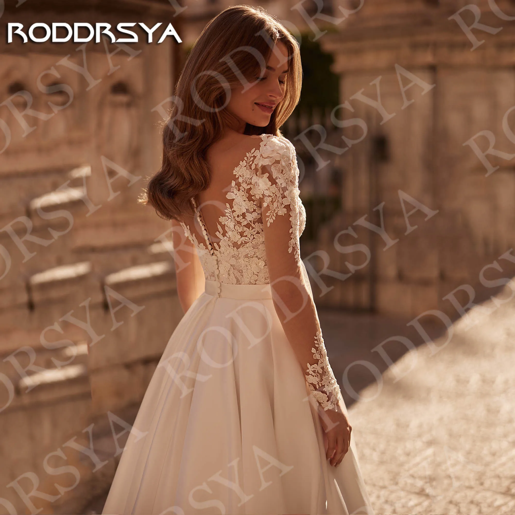 RODDRSYA abito da sposa con scollo A V A maniche lunghe in pizzo squisito una linea di abiti da sposa con spacco alto in raso personalizzato 2025 Manica Lunga V Neck Abito Da Sposa Pizzo Squisite A Line Raso Alto Split