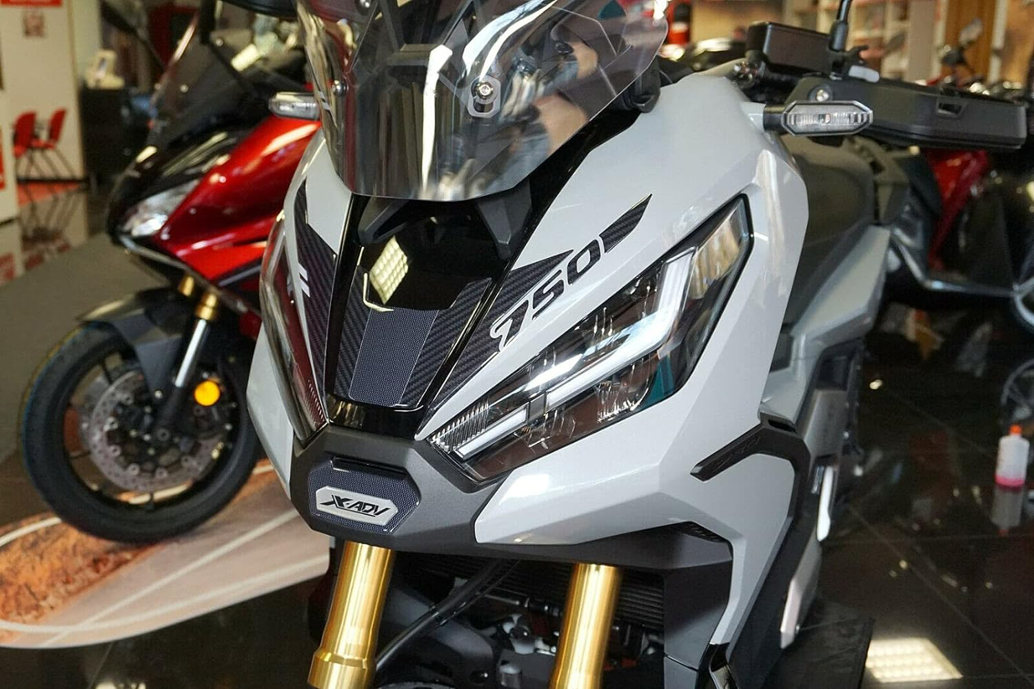 Pegatinas de carenado frontal de Gel de resina 3D para HONDA X-ADV 750 2021-2023