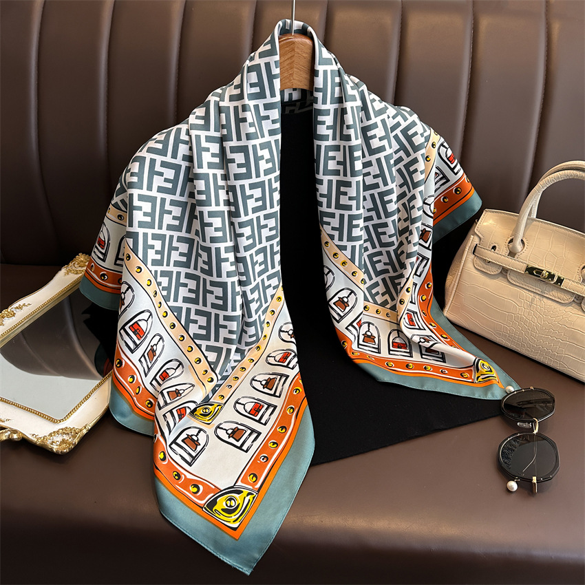 Liquidação_Silk Scarves_Accessórios contínutos