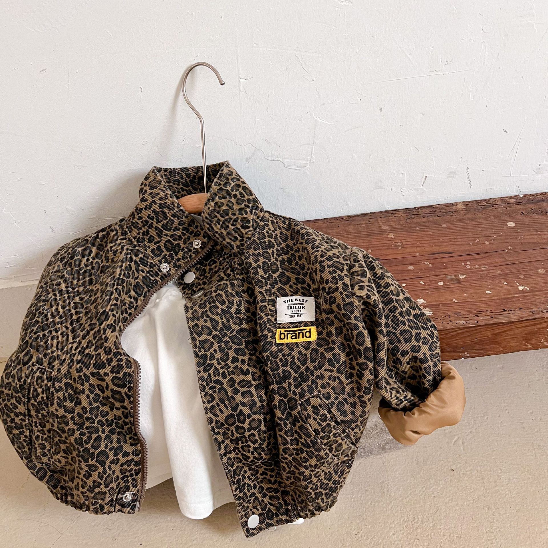 AYNIGIELL Thu Xuân Trẻ Em Nữ Tay Dài Áo Khoác Bé Trai Hàn Quốc Da Báo Áo Khoác Bé Gái Áo Khoác Ngắn Denim